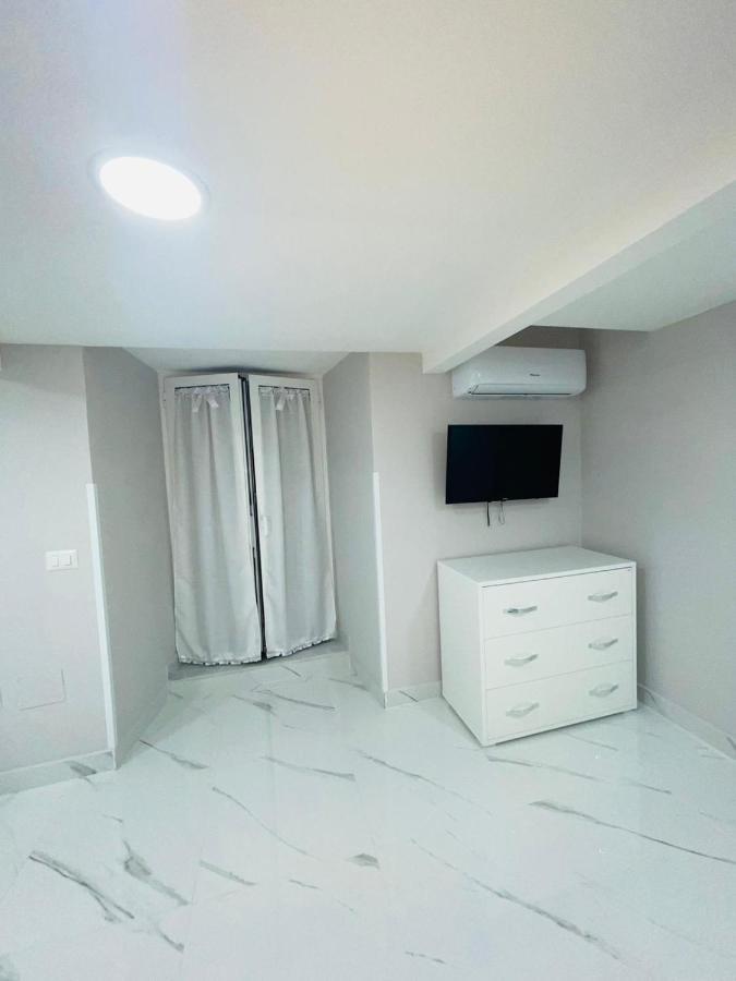 House Nancy Bed & Breakfast Napoli Bagian luar foto